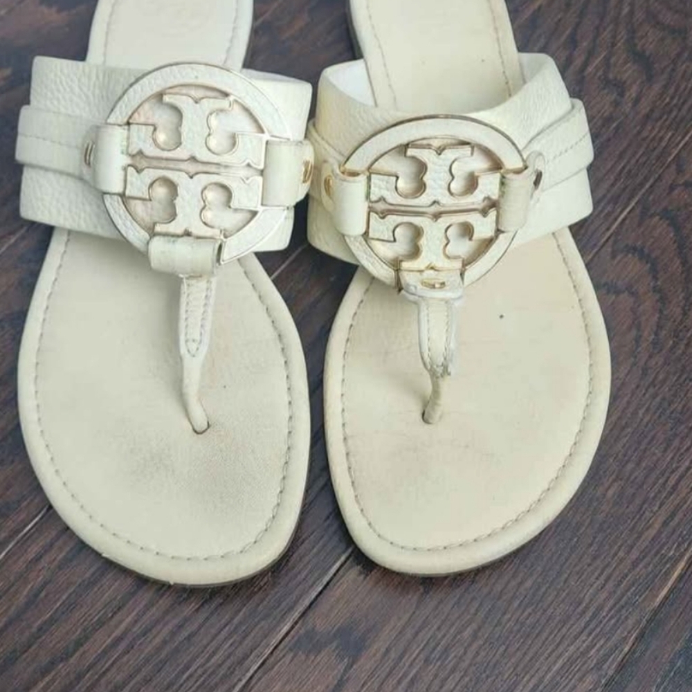 Tory Burch Cream Sandals with Iconic Logo